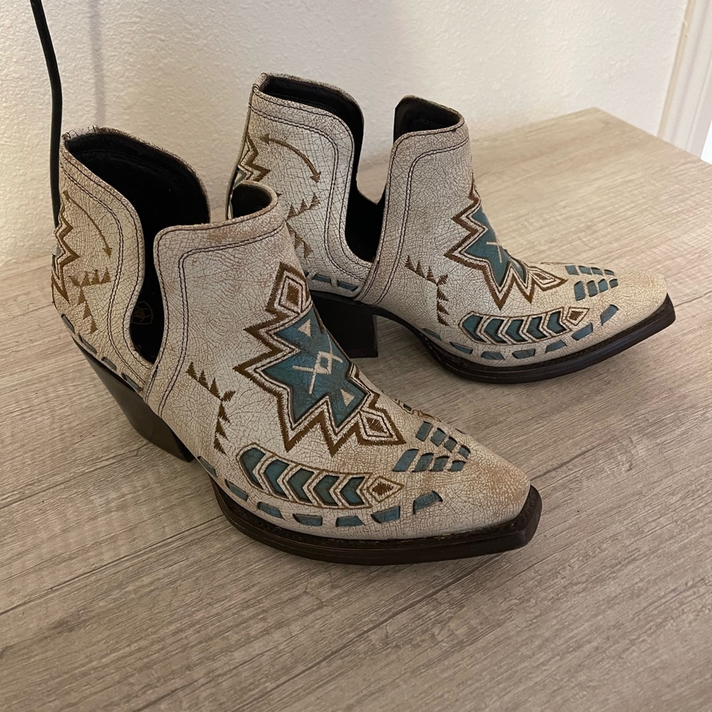 Ariat Dixon Women’s Aztec Western Boot
